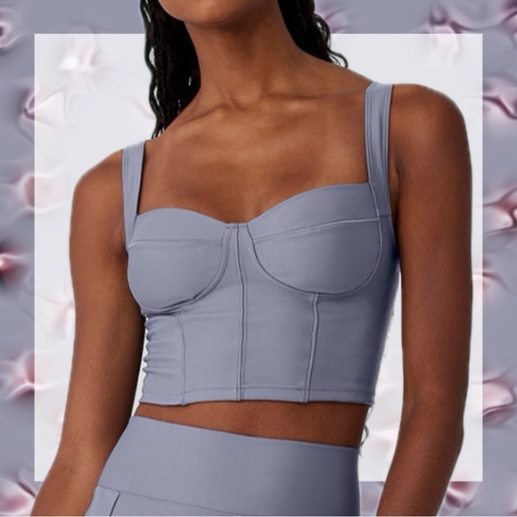 Alo Yoga Airlift Winter Warm Cropped Supermoto Tank in Fog size S NWT! - Picture 2 of 7